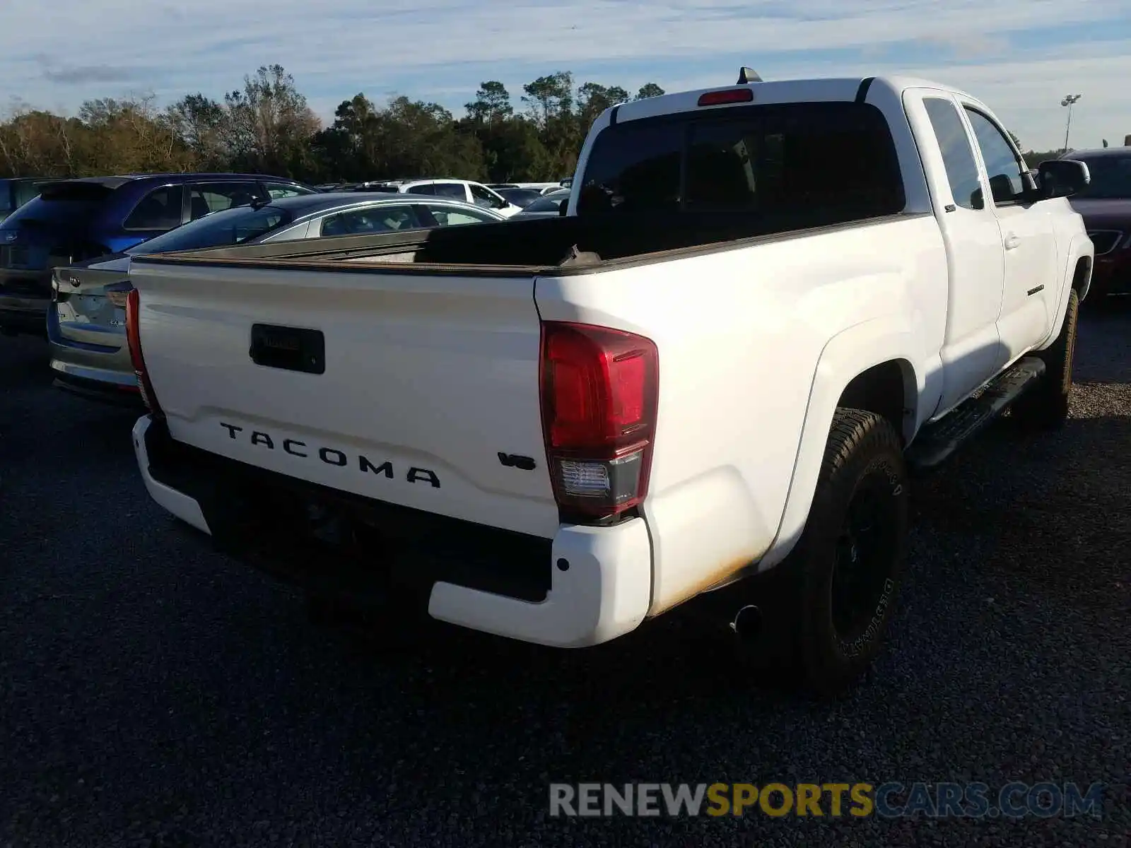 4 Photograph of a damaged car 5TFRZ5CN8LX088101 TOYOTA TACOMA 2020