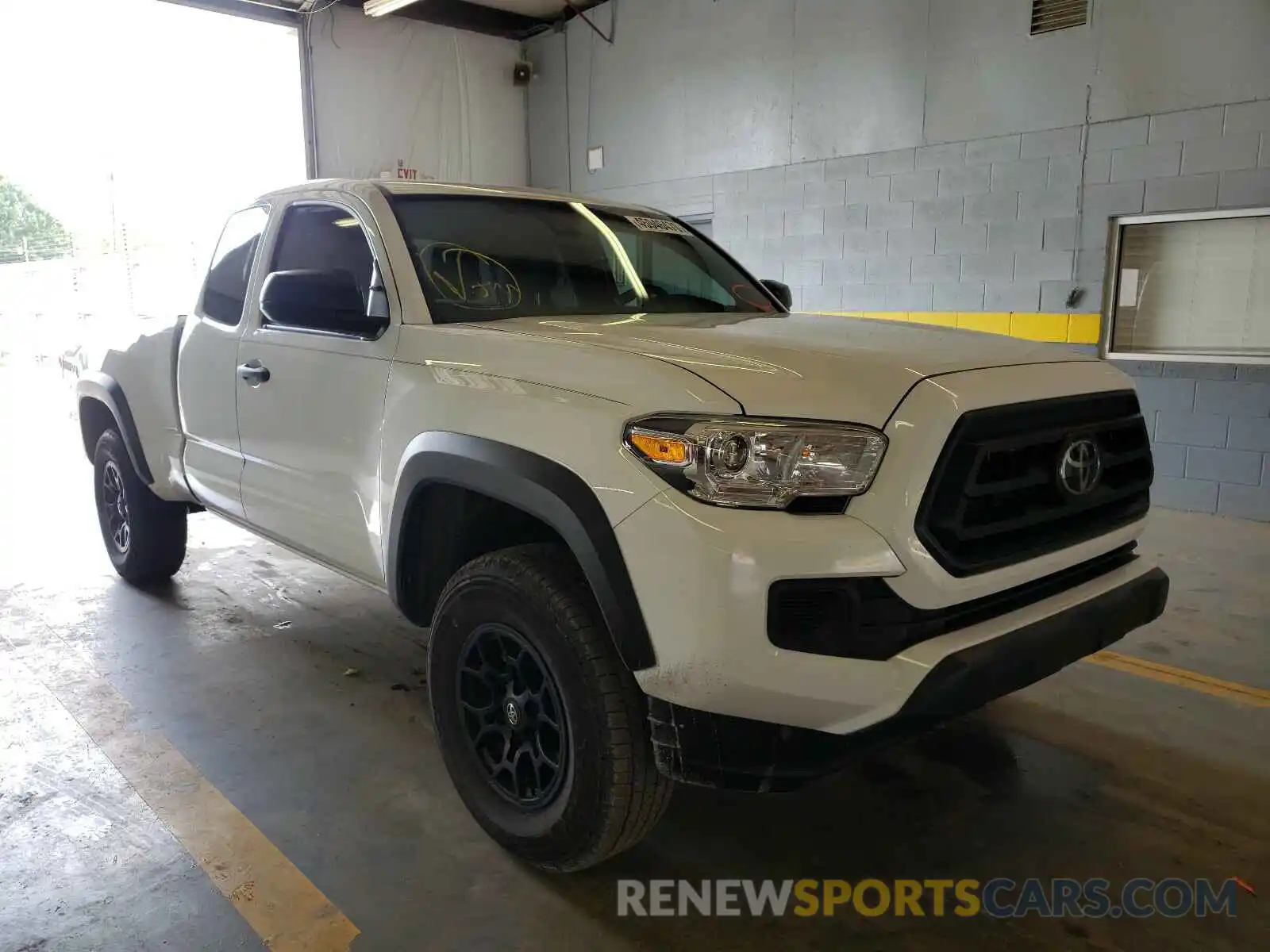 1 Photograph of a damaged car 5TFRZ5CN8LX091242 TOYOTA TACOMA 2020