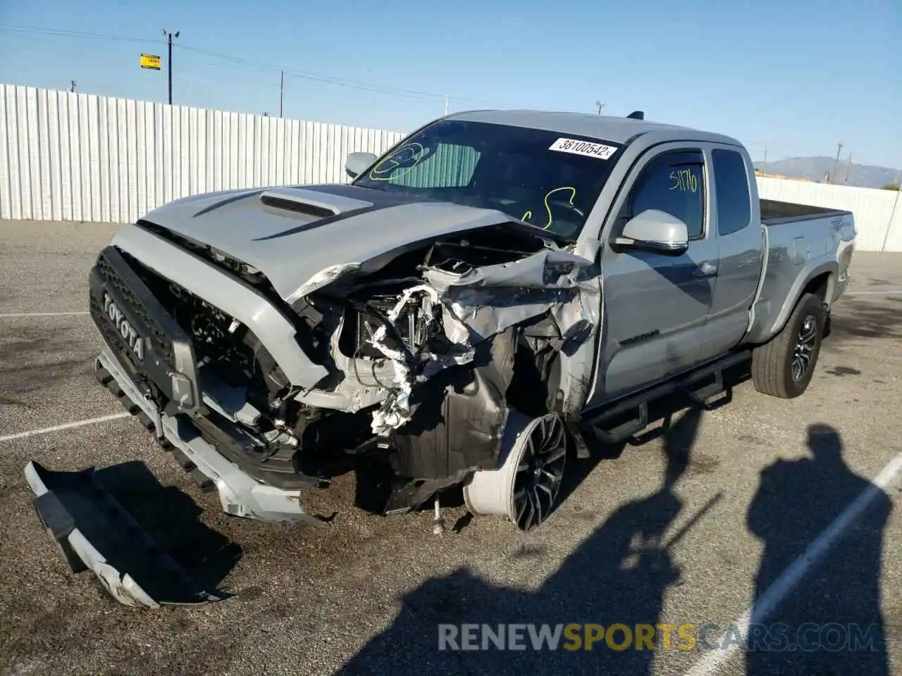 2 Photograph of a damaged car 5TFRZ5CNXLX089427 TOYOTA TACOMA 2020