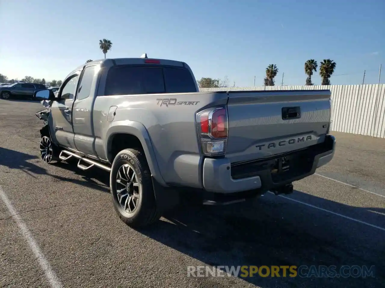 3 Photograph of a damaged car 5TFRZ5CNXLX089427 TOYOTA TACOMA 2020