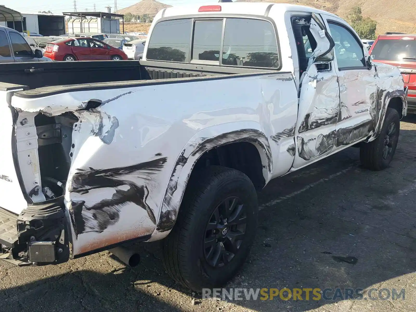 9 Photograph of a damaged car 5TFRZ5CNXLX089833 TOYOTA TACOMA 2020