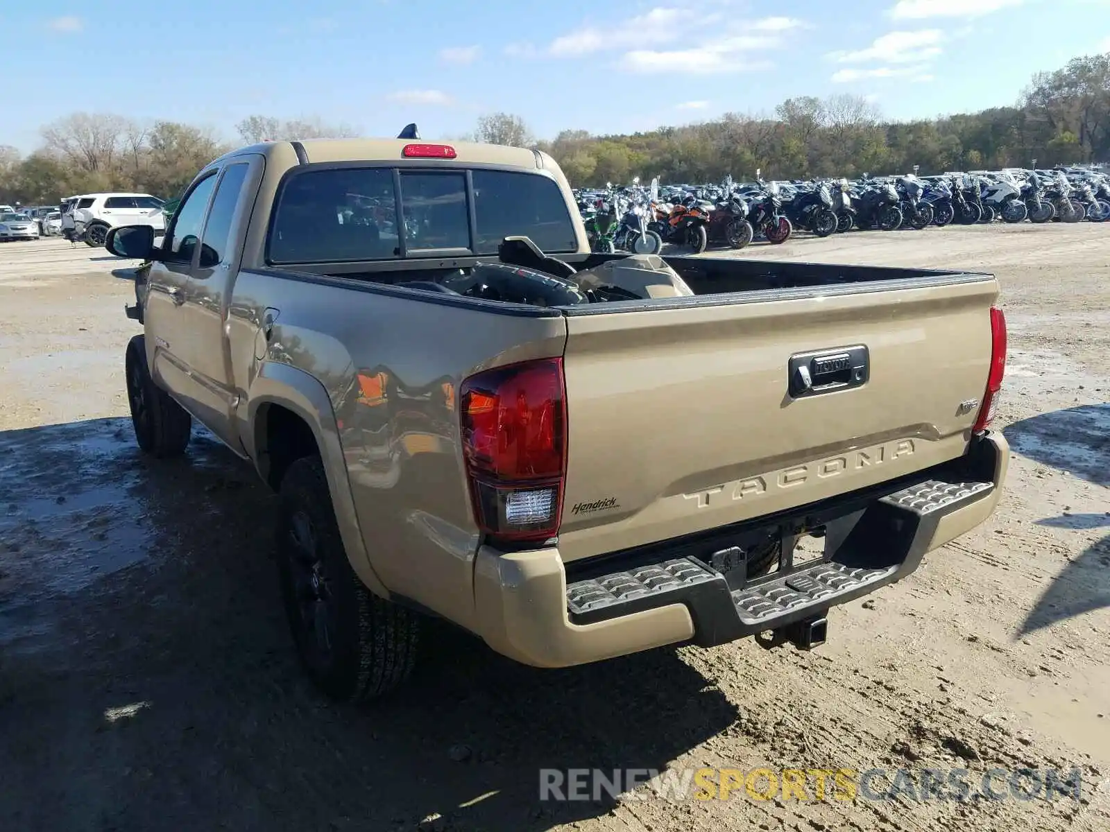 3 Фотография поврежденного автомобиля 5TFRZ5CNXLX092330 TOYOTA TACOMA 2020