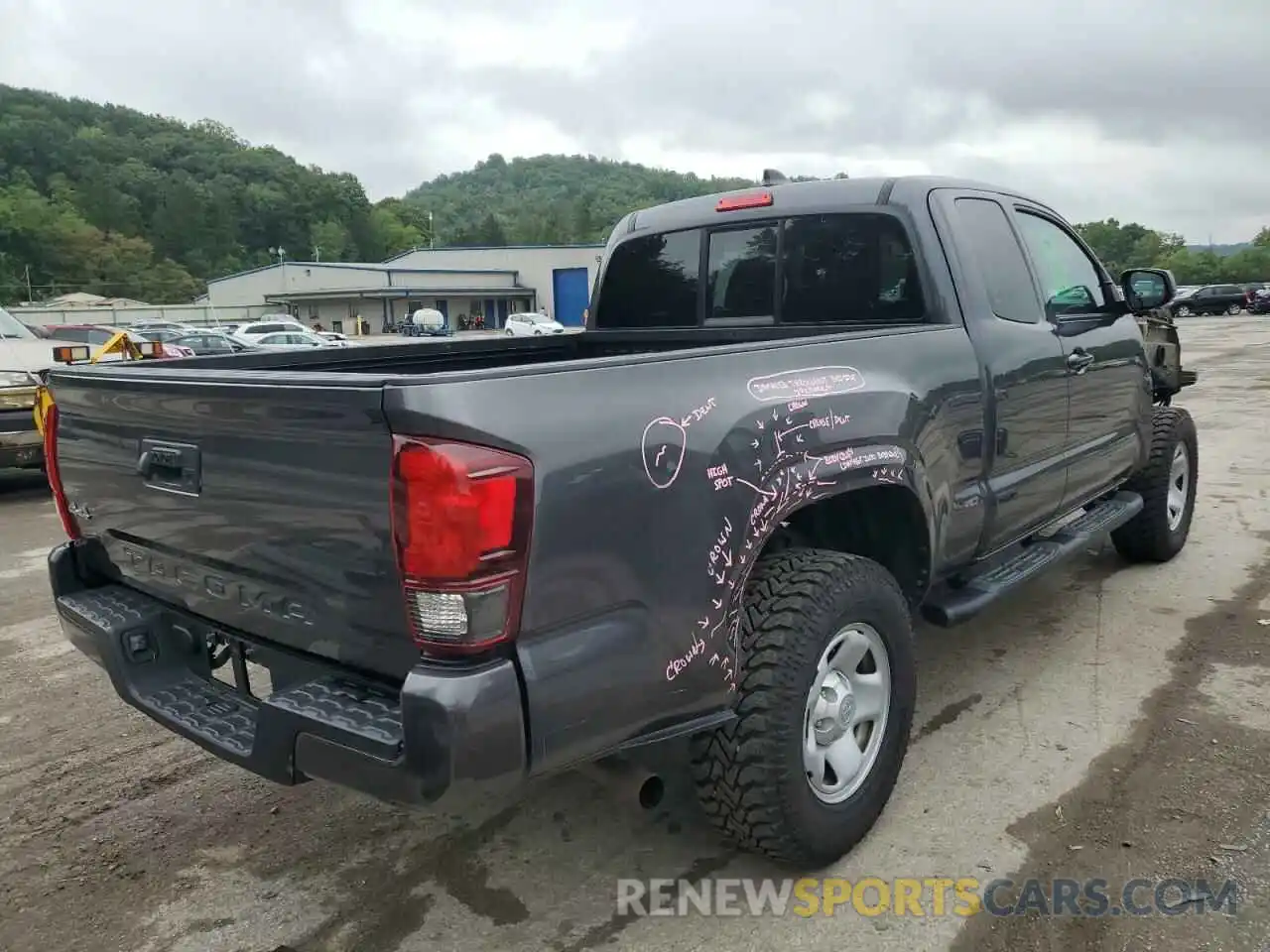 4 Photograph of a damaged car 5TFSX5EN0LX071099 TOYOTA TACOMA 2020