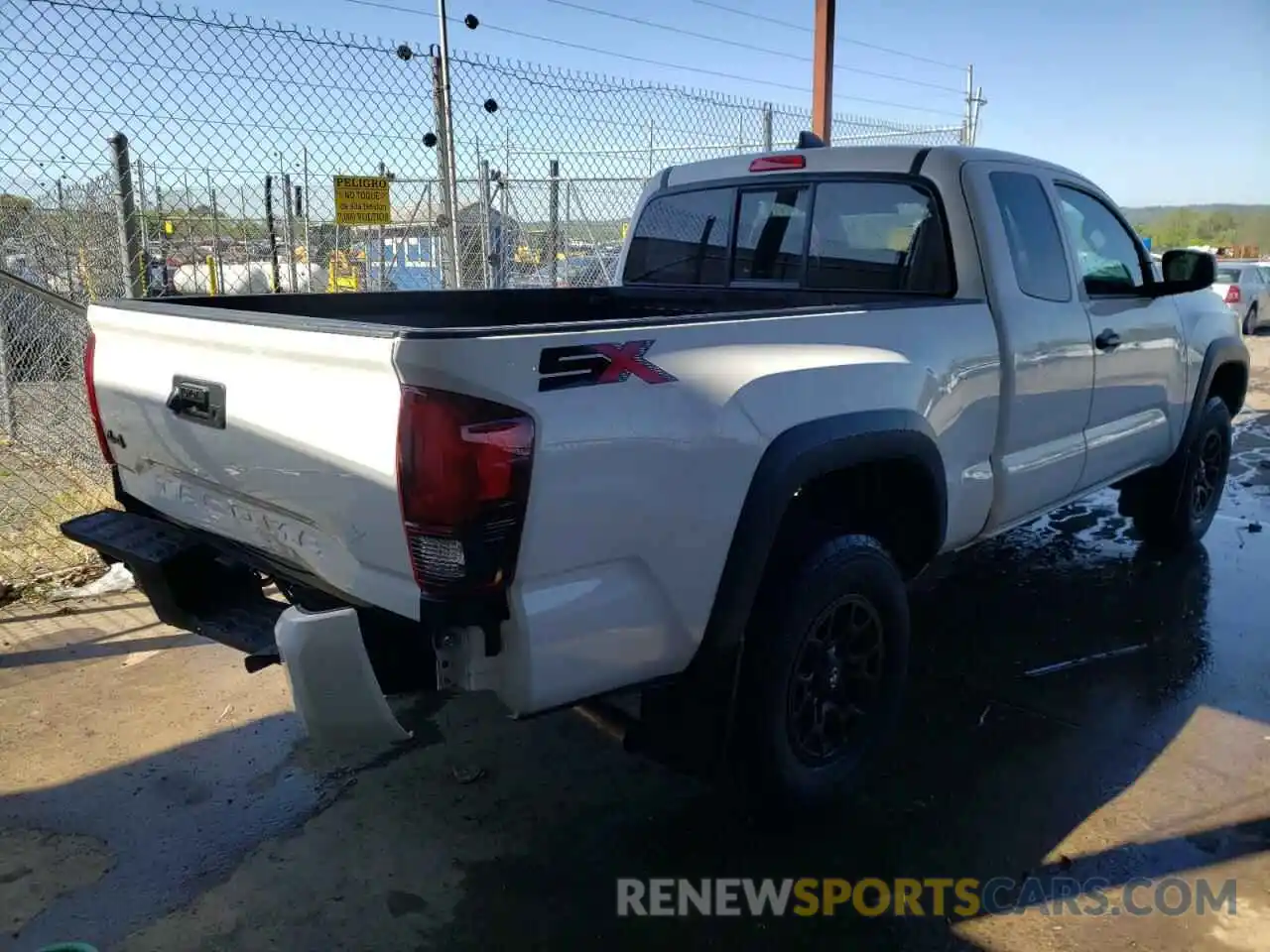 4 Photograph of a damaged car 5TFSX5EN0LX072706 TOYOTA TACOMA 2020