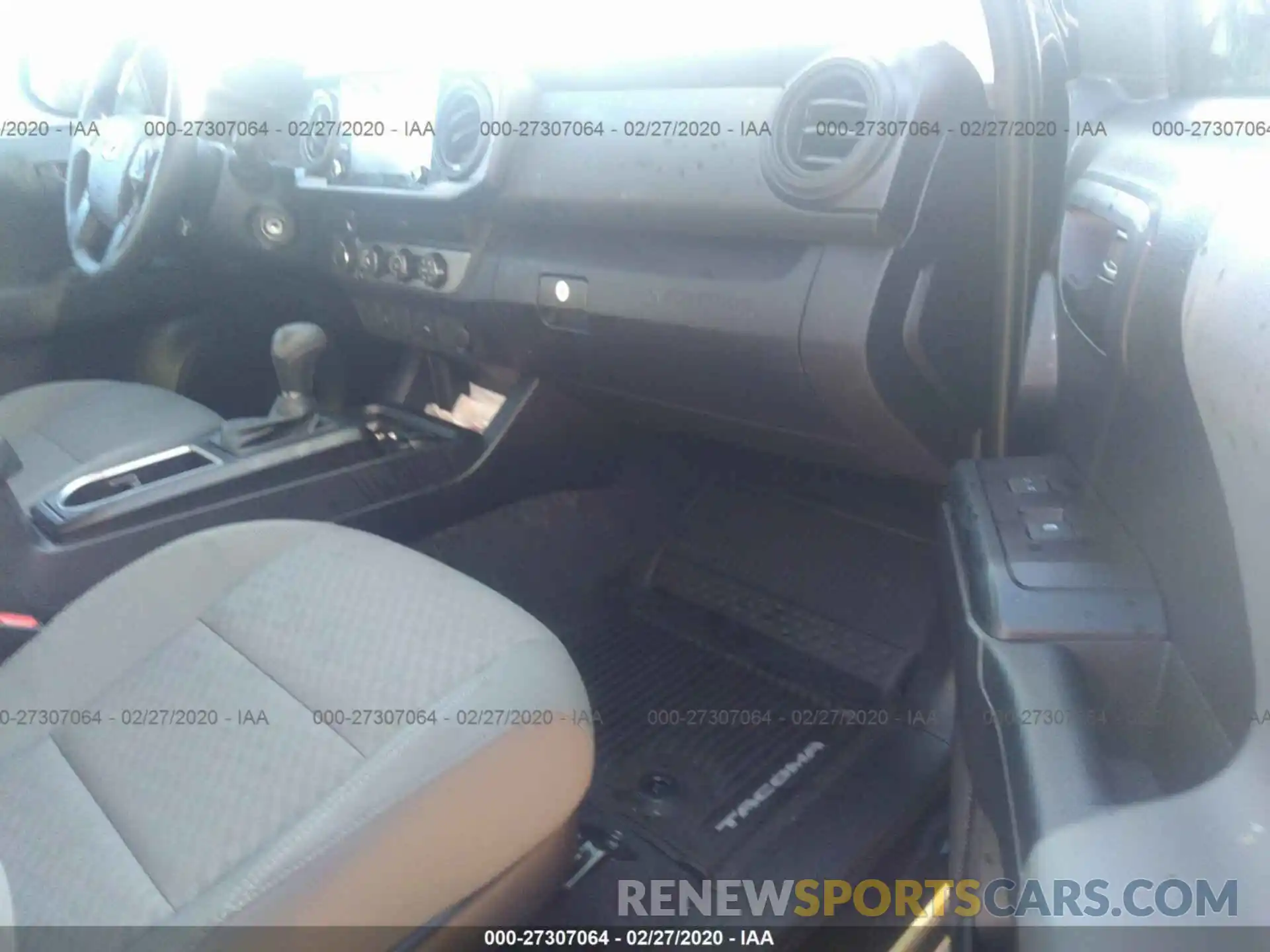 5 Photograph of a damaged car 5TFSX5EN1LX072374 TOYOTA TACOMA 2020