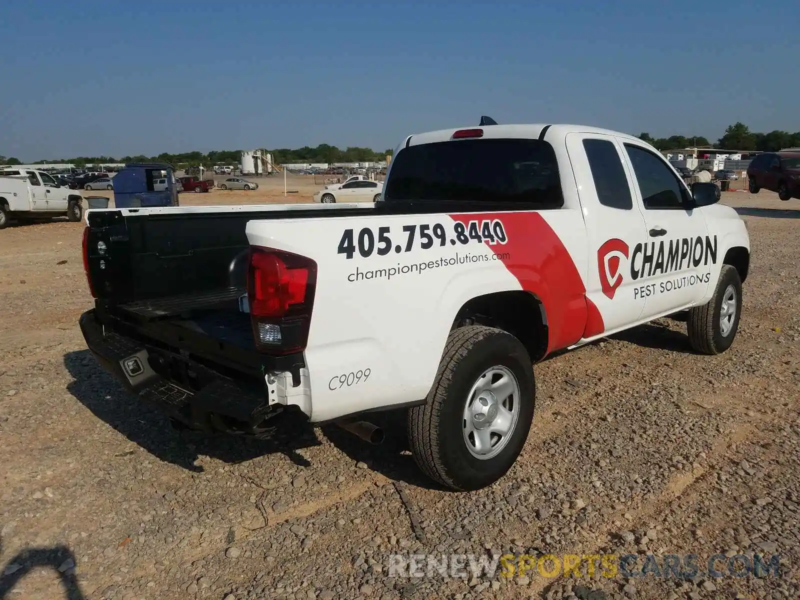 4 Photograph of a damaged car 5TFSX5EN1LX073007 TOYOTA TACOMA 2020