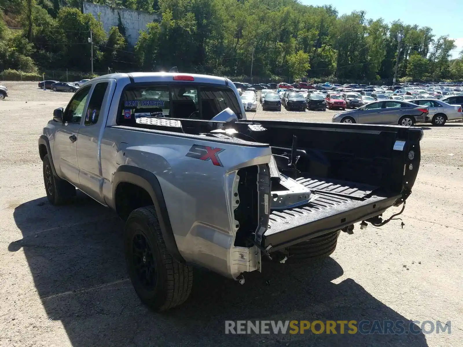 3 Photograph of a damaged car 5TFSX5EN2LX072027 TOYOTA TACOMA 2020