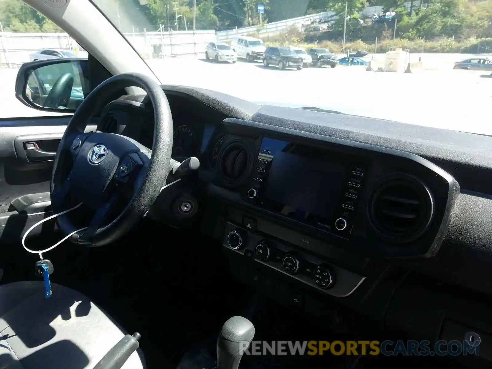 9 Photograph of a damaged car 5TFSX5EN2LX072027 TOYOTA TACOMA 2020