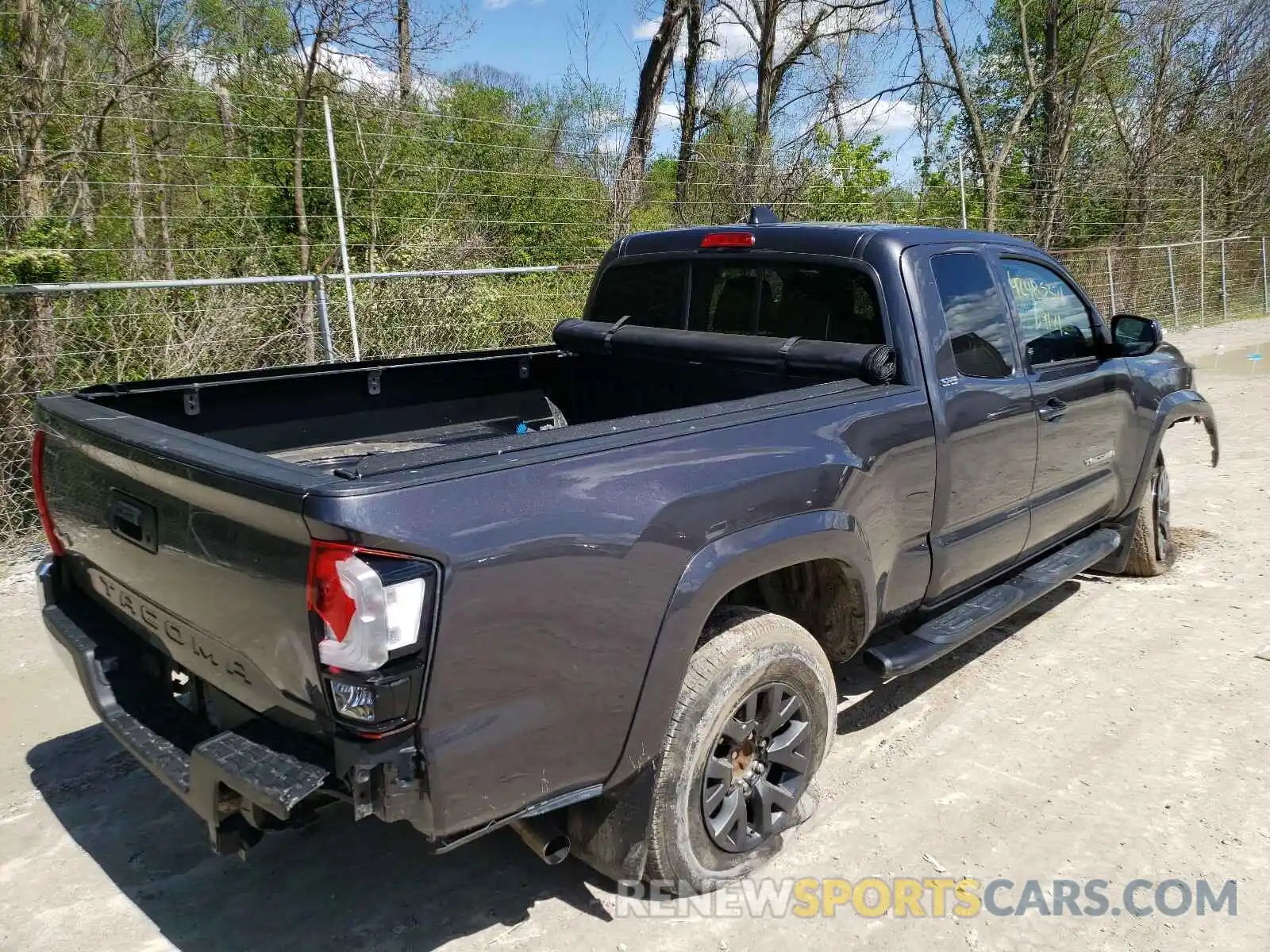 4 Photograph of a damaged car 5TFSX5EN3LX072022 TOYOTA TACOMA 2020