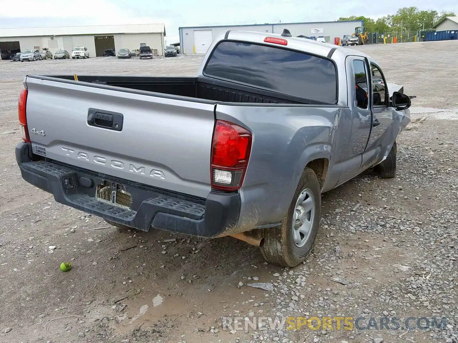 4 Photograph of a damaged car 5TFSX5EN3LX072635 TOYOTA TACOMA 2020