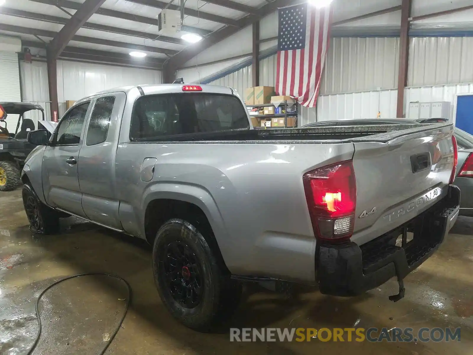 3 Photograph of a damaged car 5TFSX5EN4LX071736 TOYOTA TACOMA 2020