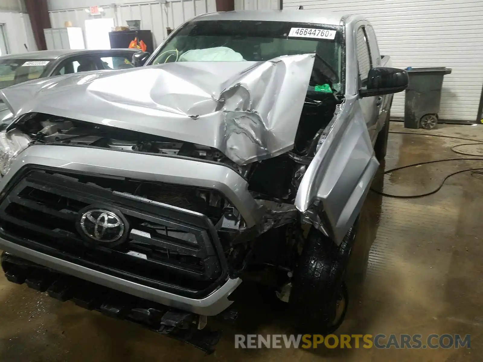 9 Photograph of a damaged car 5TFSX5EN4LX071736 TOYOTA TACOMA 2020