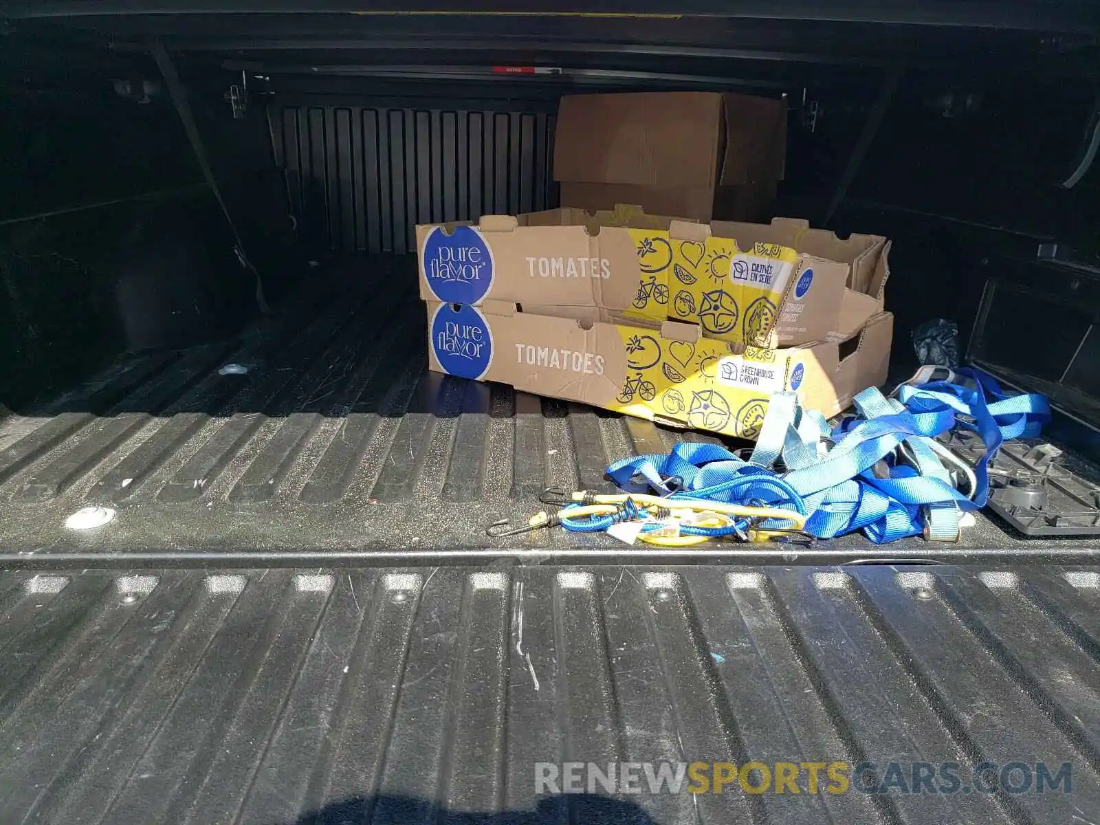 9 Photograph of a damaged car 5TFSX5EN4LX071882 TOYOTA TACOMA 2020