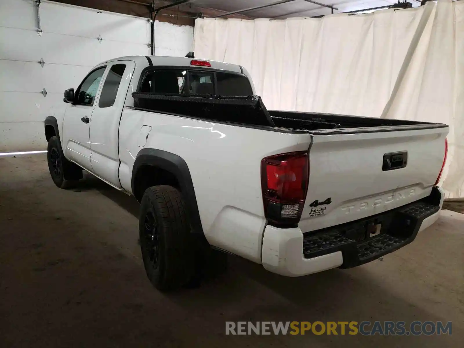 3 Photograph of a damaged car 5TFSX5ENXLX072647 TOYOTA TACOMA 2020