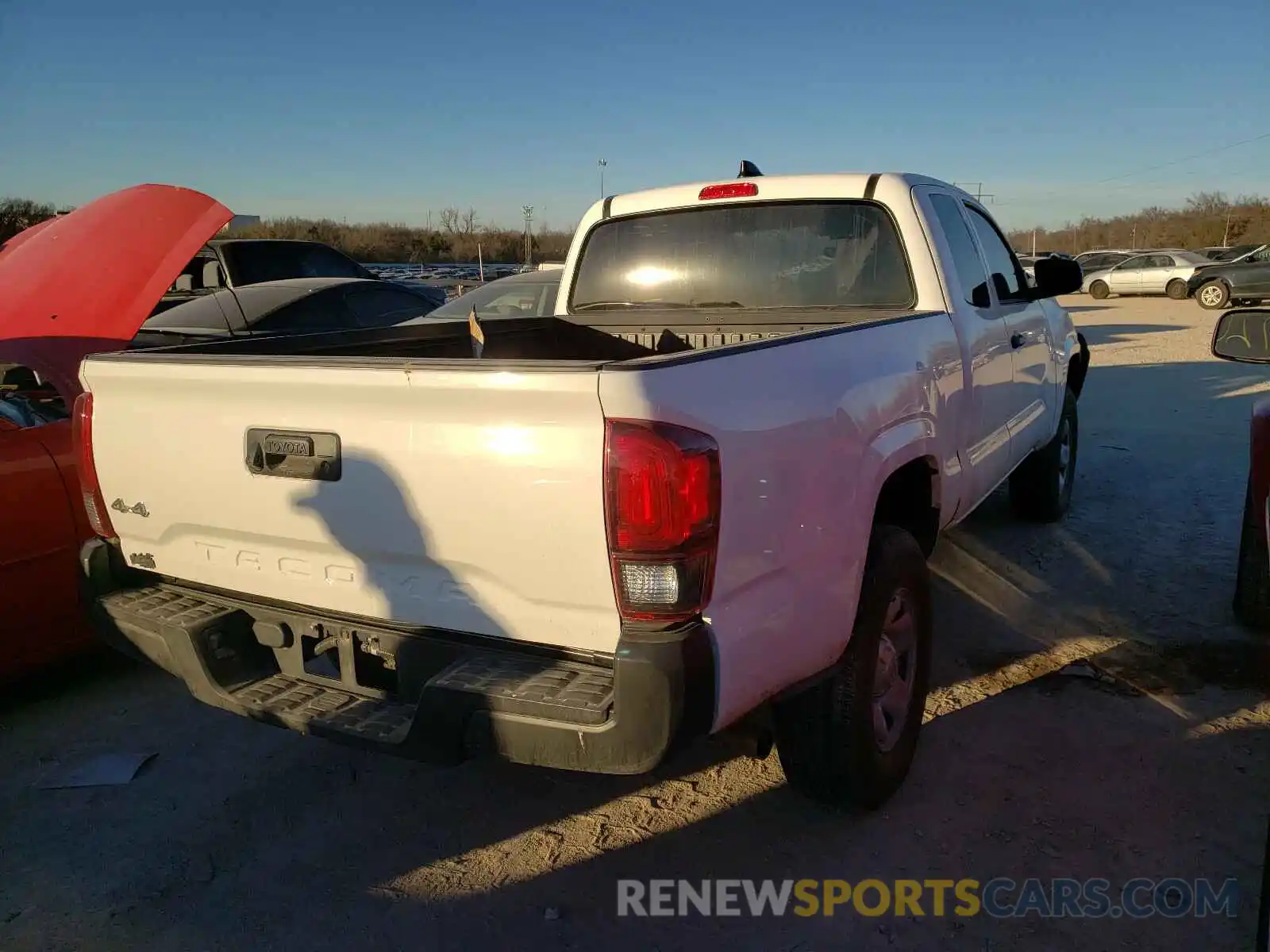 4 Photograph of a damaged car 5TFSX5ENXLX072874 TOYOTA TACOMA 2020