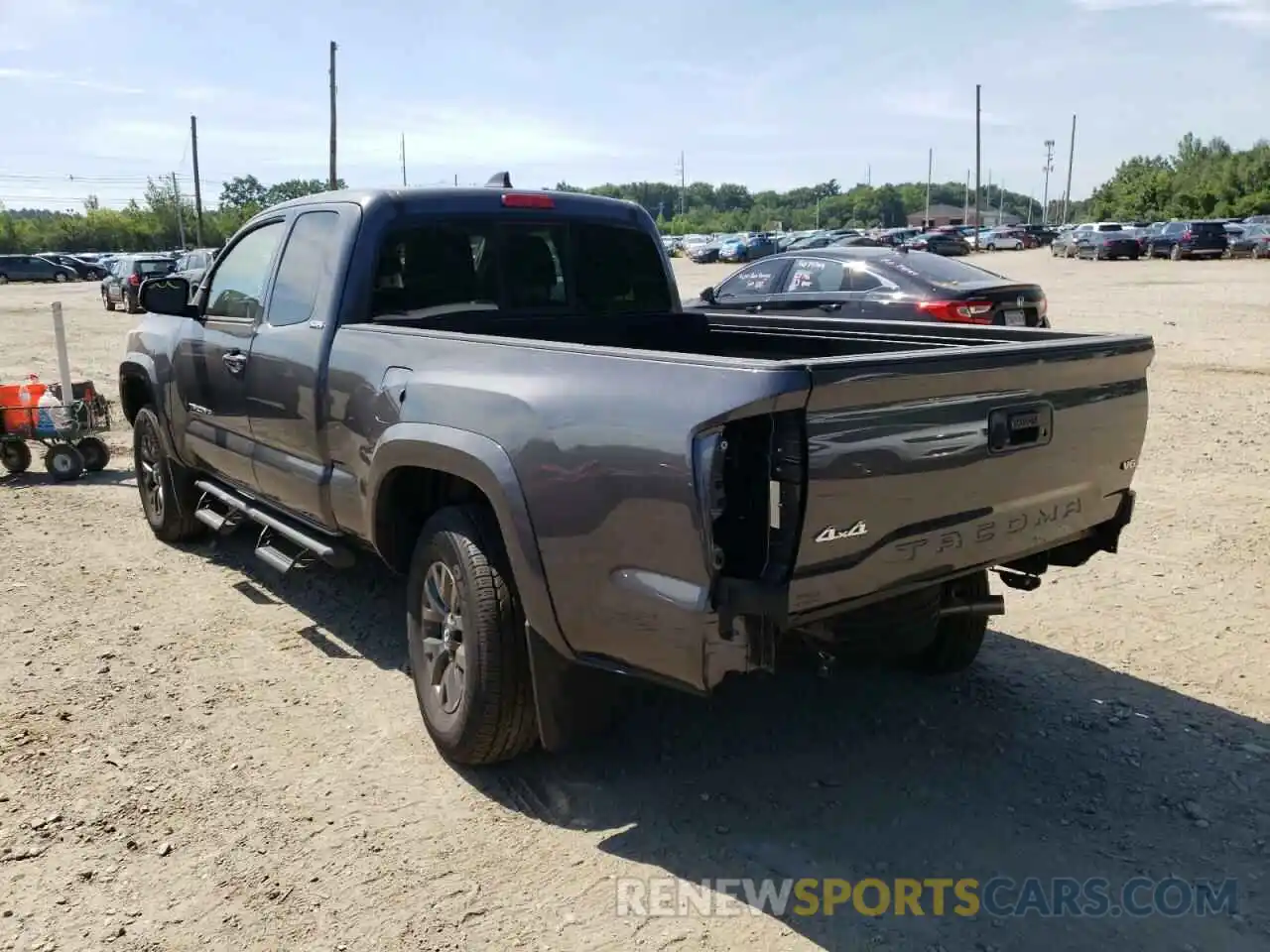 3 Photograph of a damaged car 5TFSZ5AN0LX214276 TOYOTA TACOMA 2020