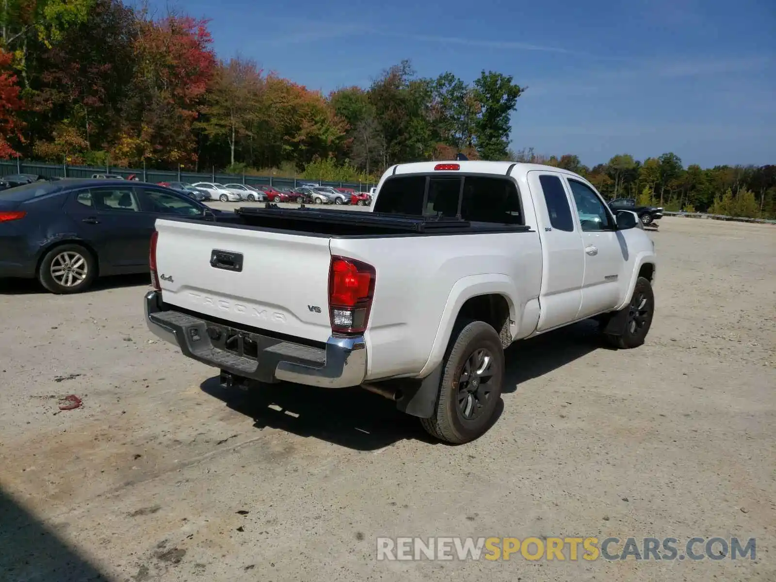 4 Фотография поврежденного автомобиля 5TFSZ5AN0LX218988 TOYOTA TACOMA 2020