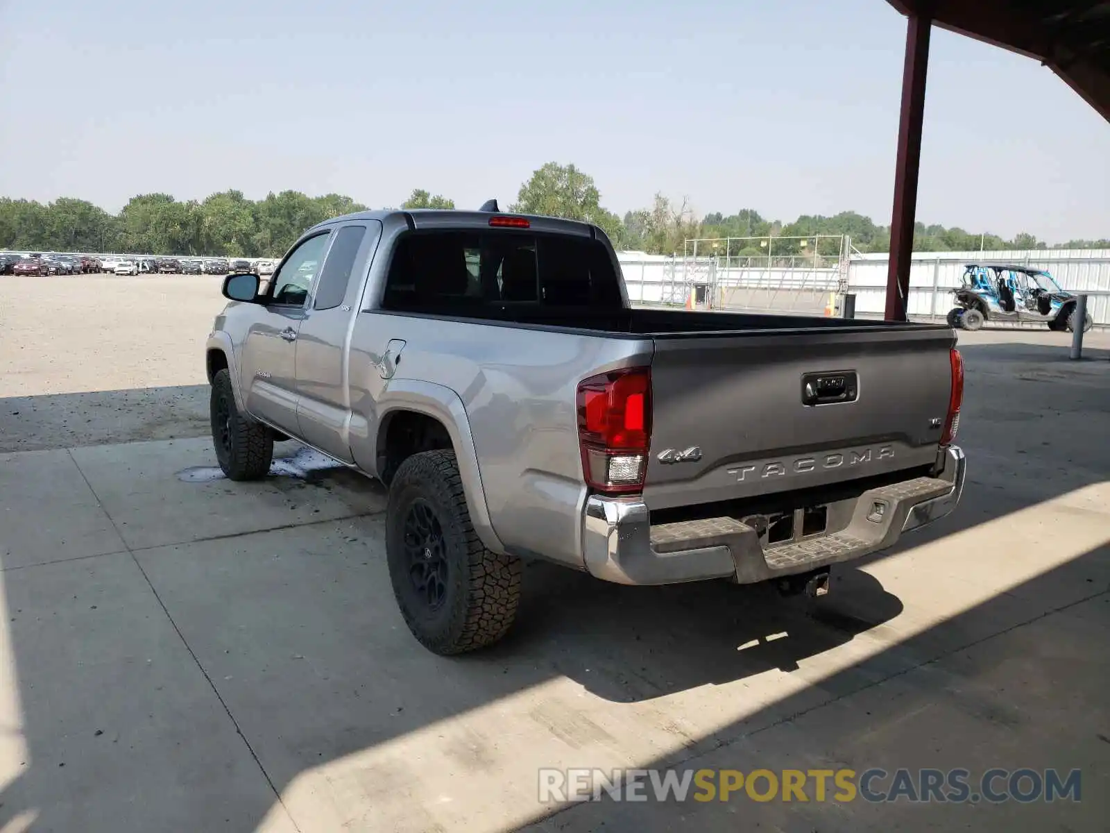 3 Photograph of a damaged car 5TFSZ5AN0LX224869 TOYOTA TACOMA 2020