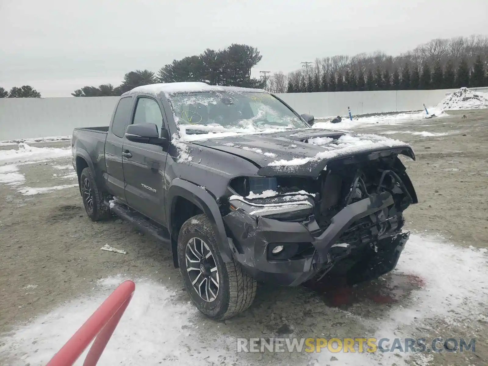 9 Photograph of a damaged car 5TFSZ5AN1LX216649 TOYOTA TACOMA 2020