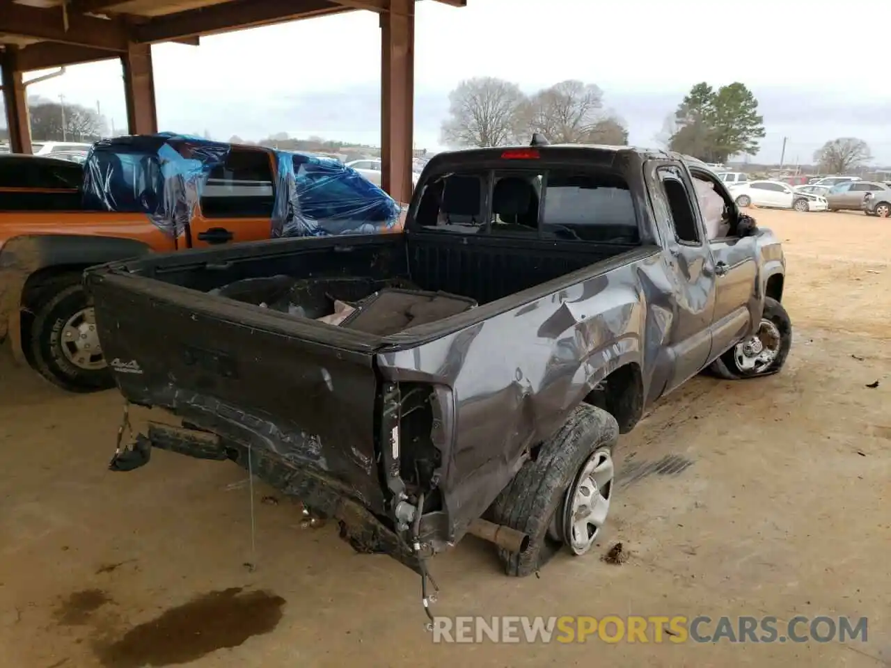 4 Photograph of a damaged car 5TFSZ5AN2LX217292 TOYOTA TACOMA 2020