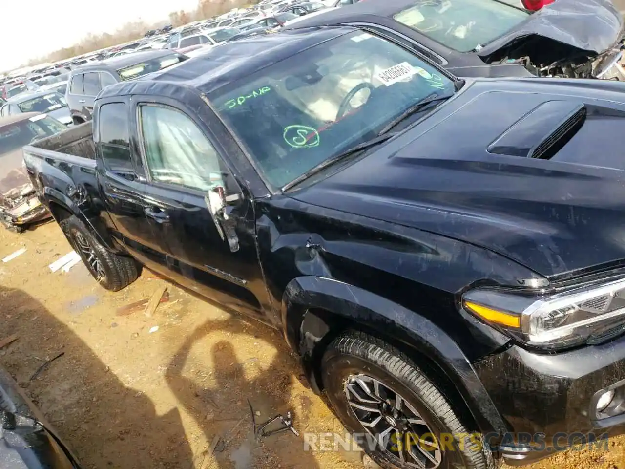 9 Photograph of a damaged car 5TFSZ5AN2LX219110 TOYOTA TACOMA 2020