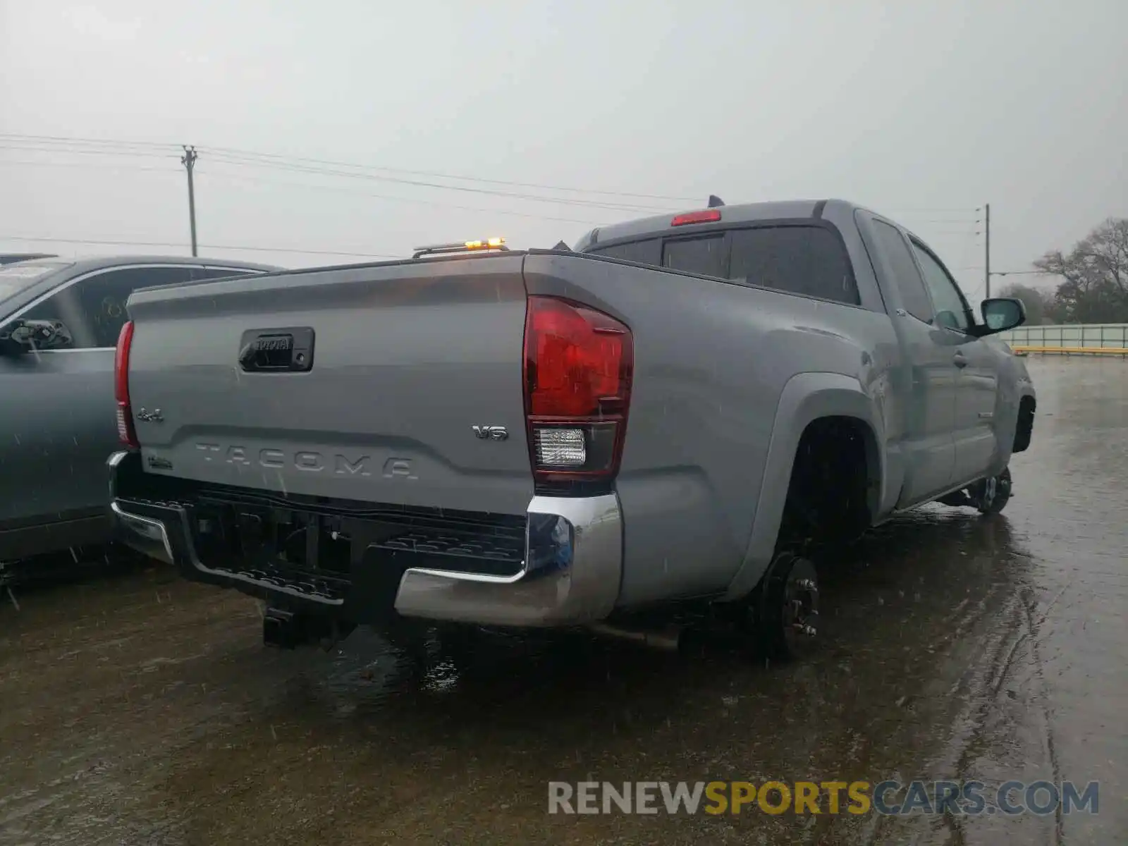 4 Фотография поврежденного автомобиля 5TFSZ5AN2LX230270 TOYOTA TACOMA 2020