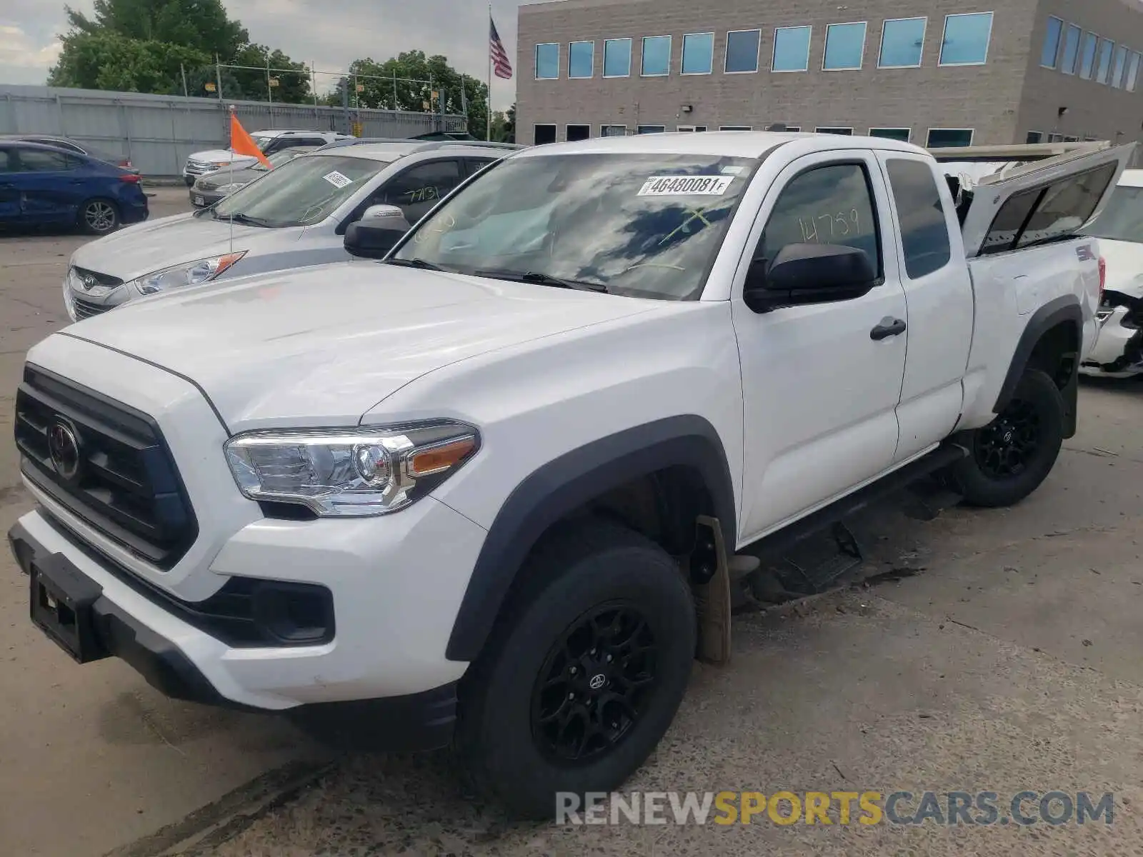 2 Photograph of a damaged car 5TFSZ5AN4LX216418 TOYOTA TACOMA 2020