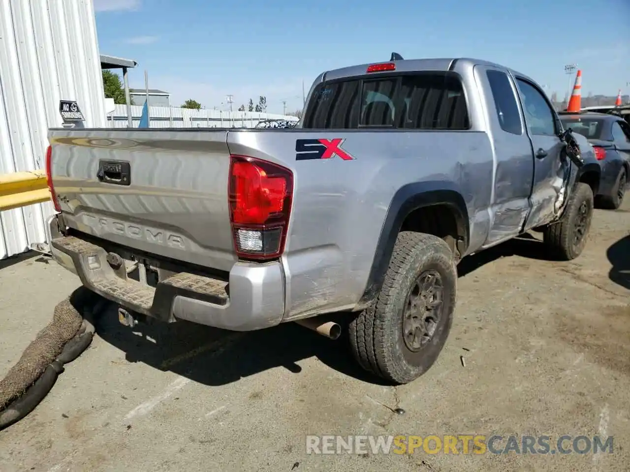 4 Photograph of a damaged car 5TFSZ5AN5LX218811 TOYOTA TACOMA 2020