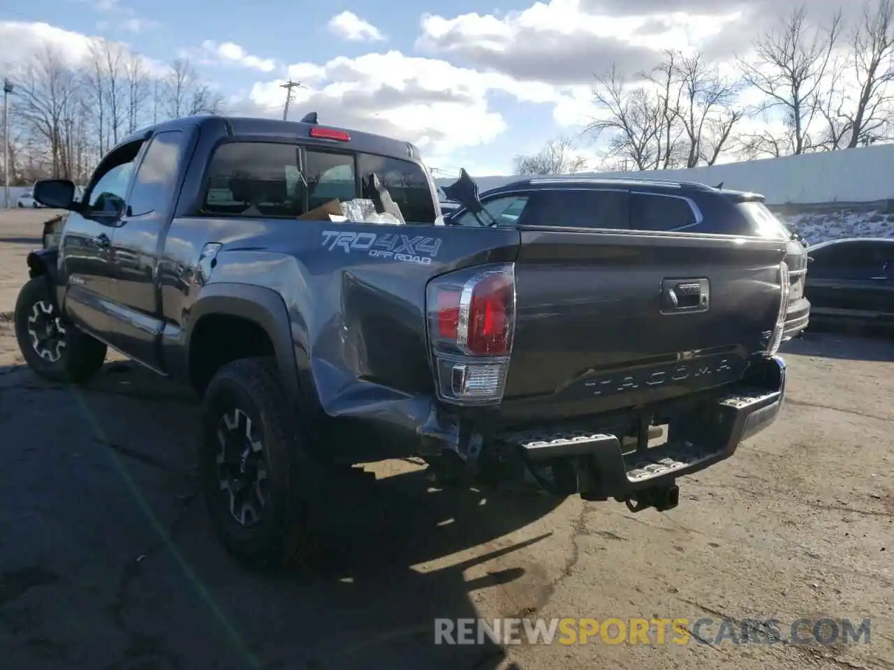 3 Photograph of a damaged car 5TFSZ5AN5LX221594 TOYOTA TACOMA 2020