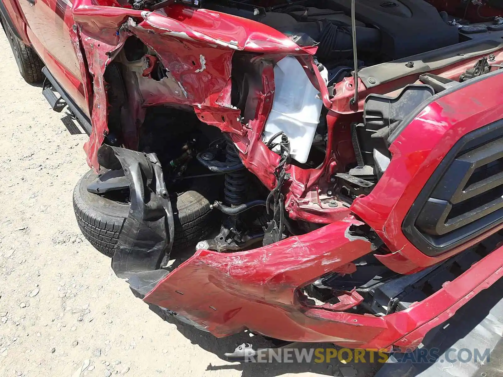 9 Photograph of a damaged car 5TFSZ5AN5LX221949 TOYOTA TACOMA 2020