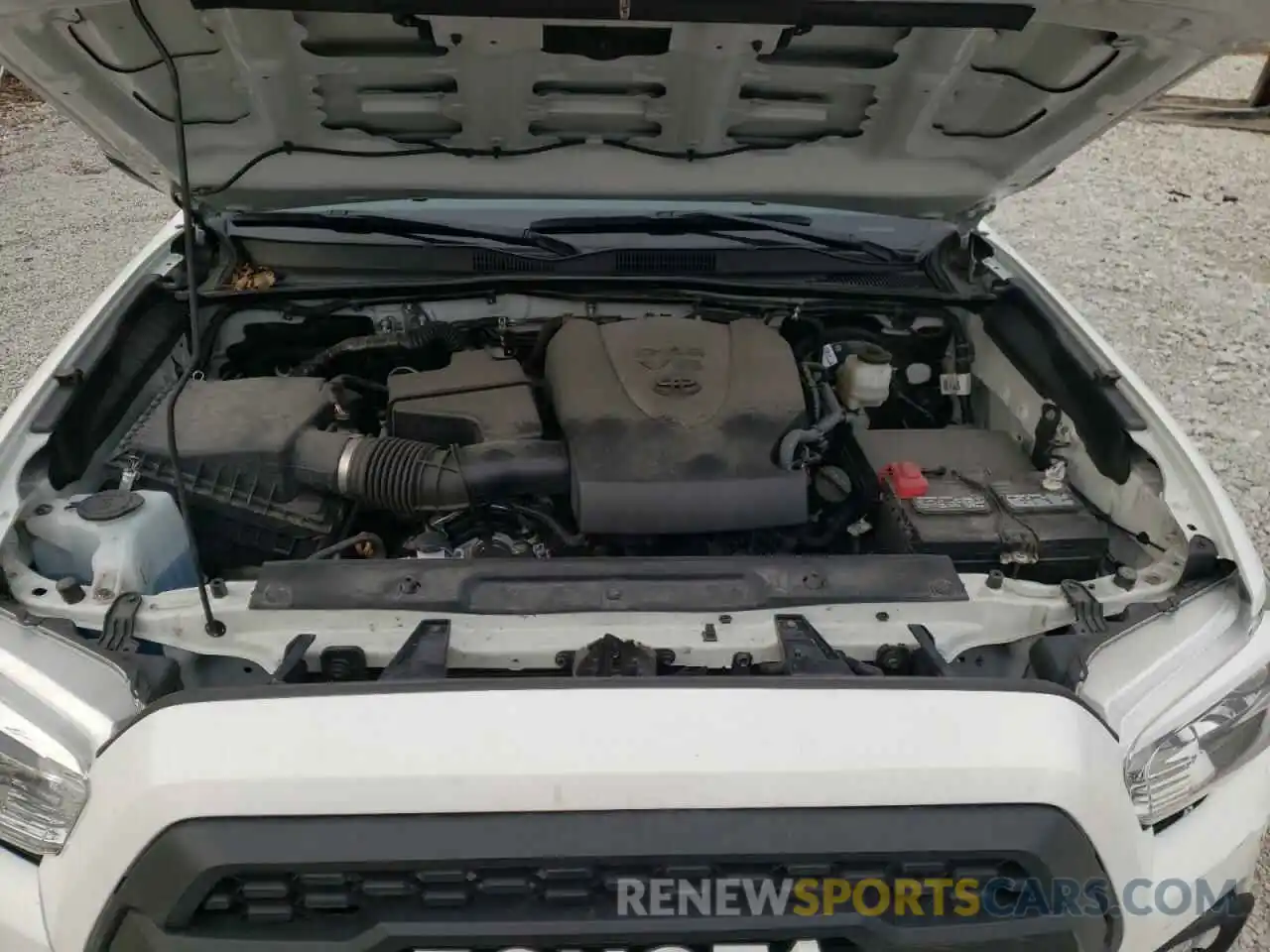 7 Photograph of a damaged car 5TFSZ5AN9LX215443 TOYOTA TACOMA 2020