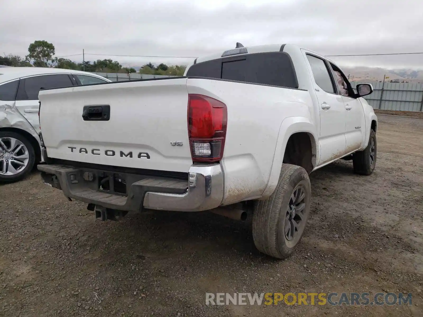 4 Photograph of a damaged car 3TMAZ5CN0MM144455 TOYOTA TACOMA 2021