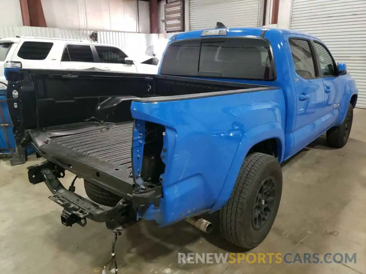 4 Photograph of a damaged car 3TMAZ5CN0MM146318 TOYOTA TACOMA 2021