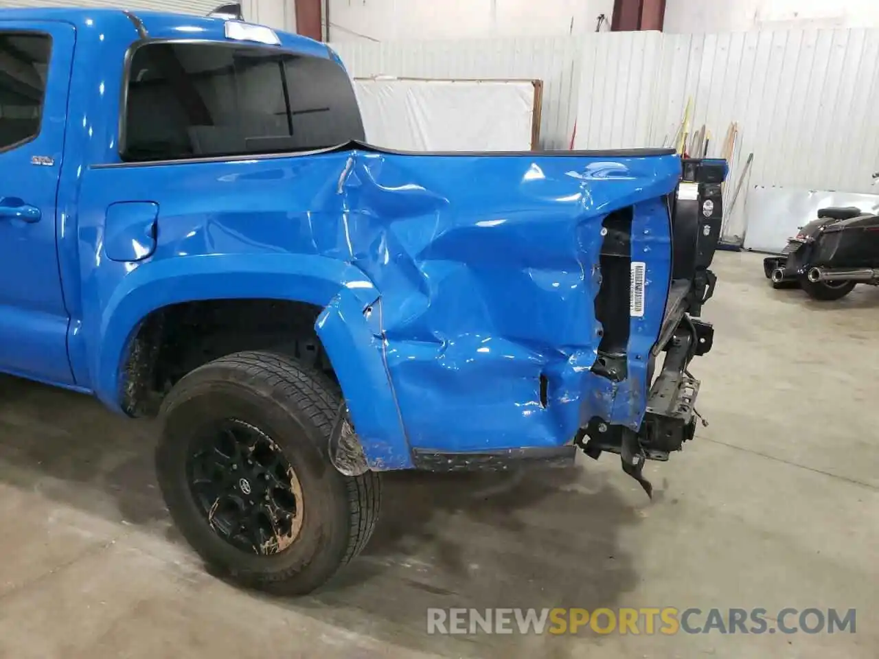 9 Photograph of a damaged car 3TMAZ5CN0MM146318 TOYOTA TACOMA 2021