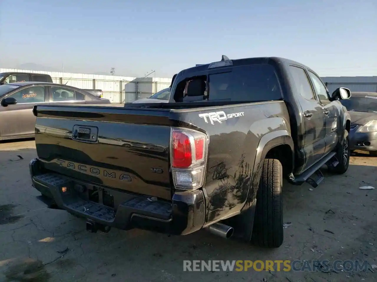 4 Photograph of a damaged car 3TMAZ5CN0MM159506 TOYOTA TACOMA 2021