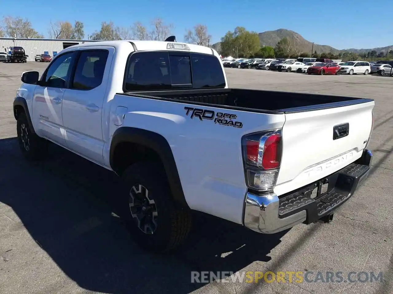 3 Photograph of a damaged car 3TMAZ5CN0NM167316 TOYOTA TACOMA 2021