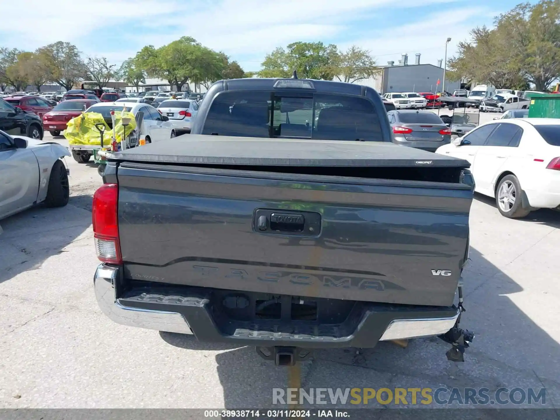 16 Photograph of a damaged car 3TMAZ5CN1MM142715 TOYOTA TACOMA 2021