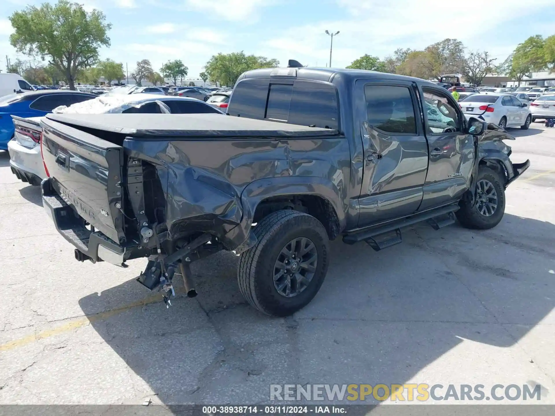 4 Photograph of a damaged car 3TMAZ5CN1MM142715 TOYOTA TACOMA 2021