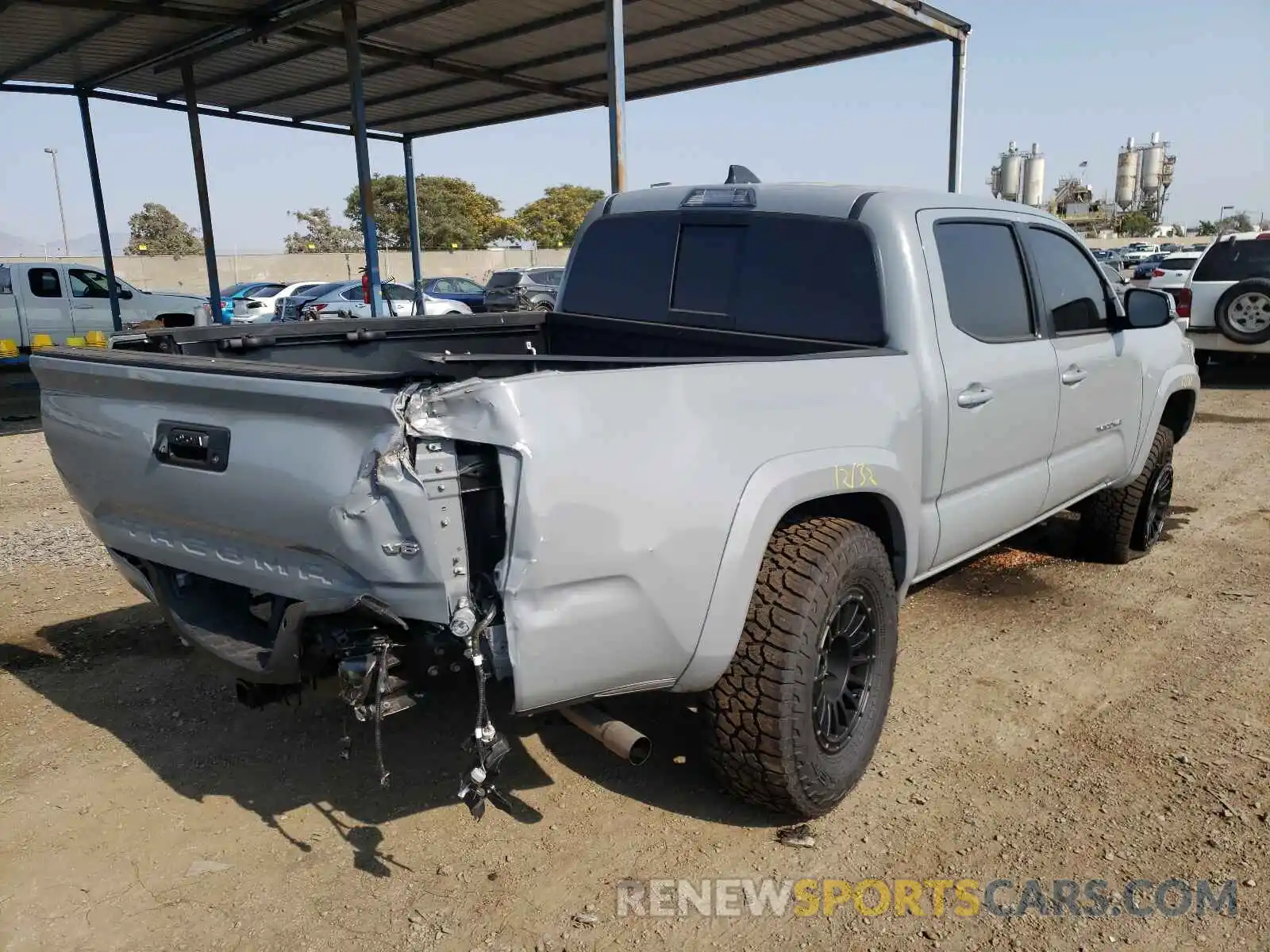 4 Photograph of a damaged car 3TMAZ5CN1MM143301 TOYOTA TACOMA 2021