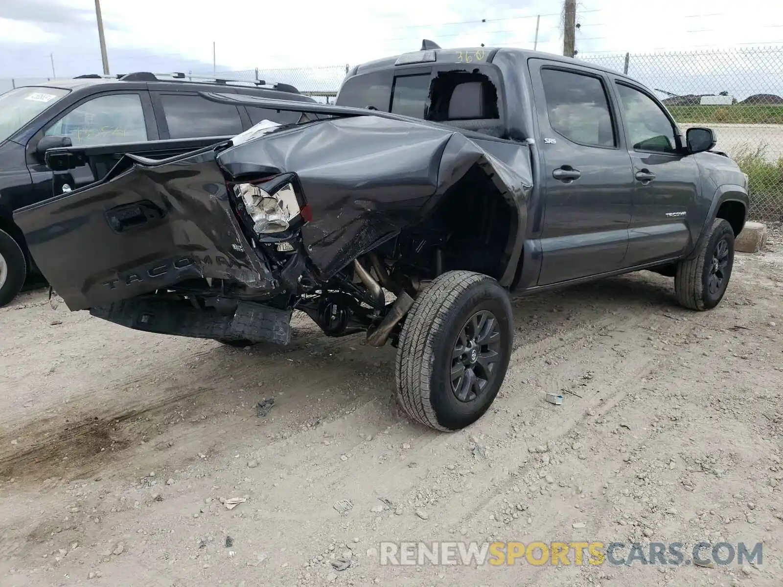 4 Фотография поврежденного автомобиля 3TMAZ5CN1MM151320 TOYOTA TACOMA 2021