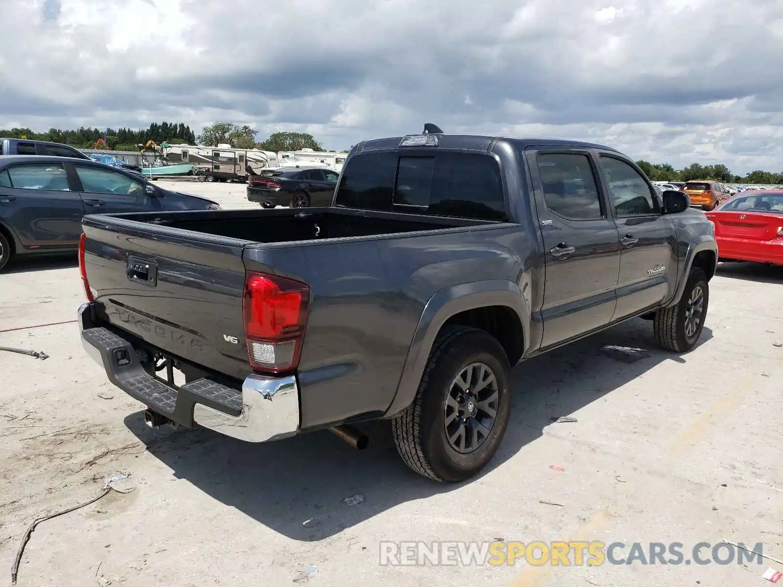 4 Photograph of a damaged car 3TMAZ5CN1MM152449 TOYOTA TACOMA 2021