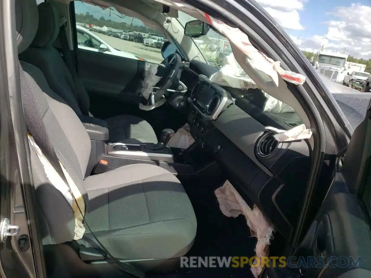 5 Photograph of a damaged car 3TMAZ5CN1MM152547 TOYOTA TACOMA 2021