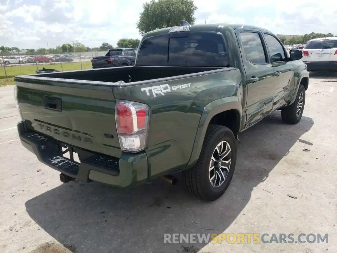 4 Photograph of a damaged car 3TMAZ5CN1MM154718 TOYOTA TACOMA 2021