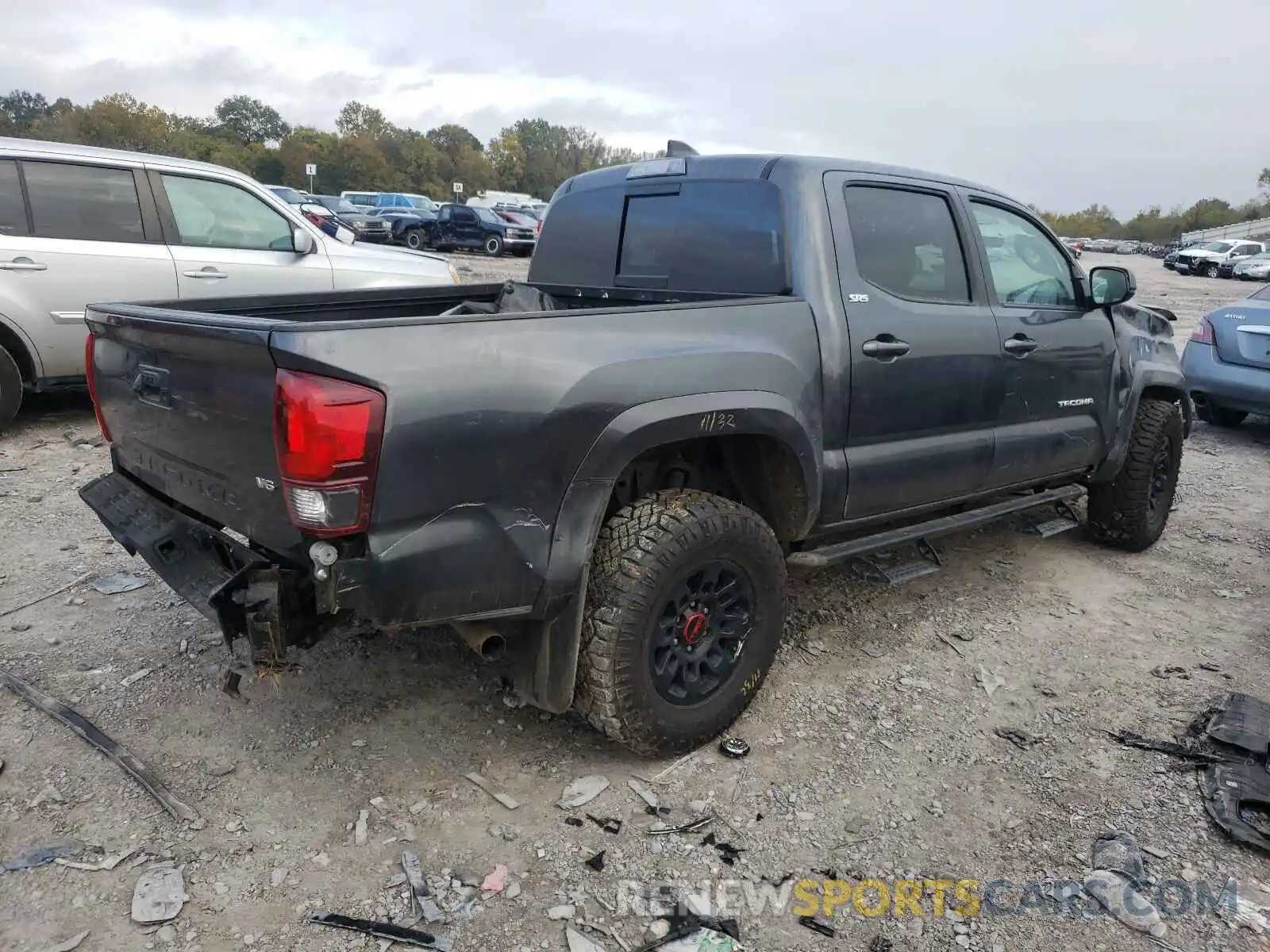 4 Фотография поврежденного автомобиля 3TMAZ5CN1MM157506 TOYOTA TACOMA 2021