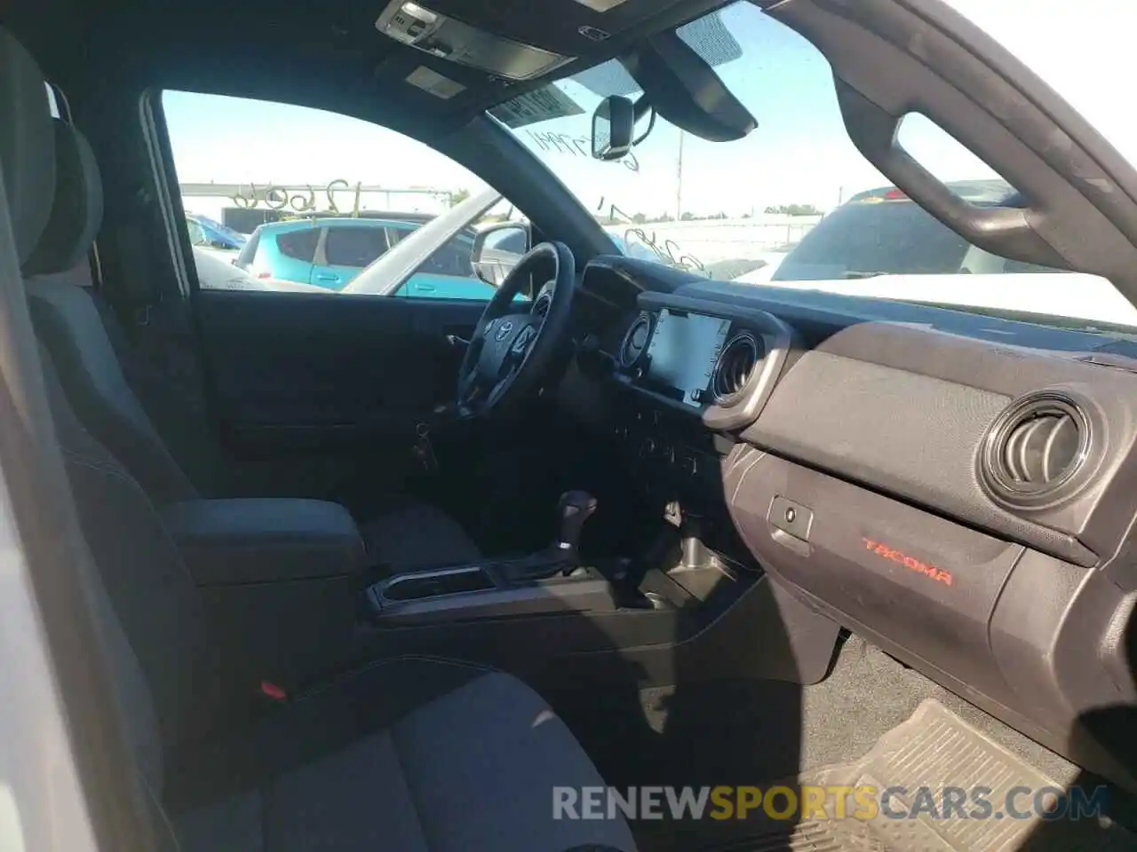 5 Photograph of a damaged car 3TMAZ5CN2MM152671 TOYOTA TACOMA 2021