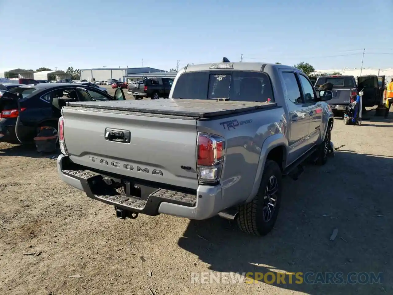 4 Фотография поврежденного автомобиля 3TMAZ5CN3MM145552 TOYOTA TACOMA 2021