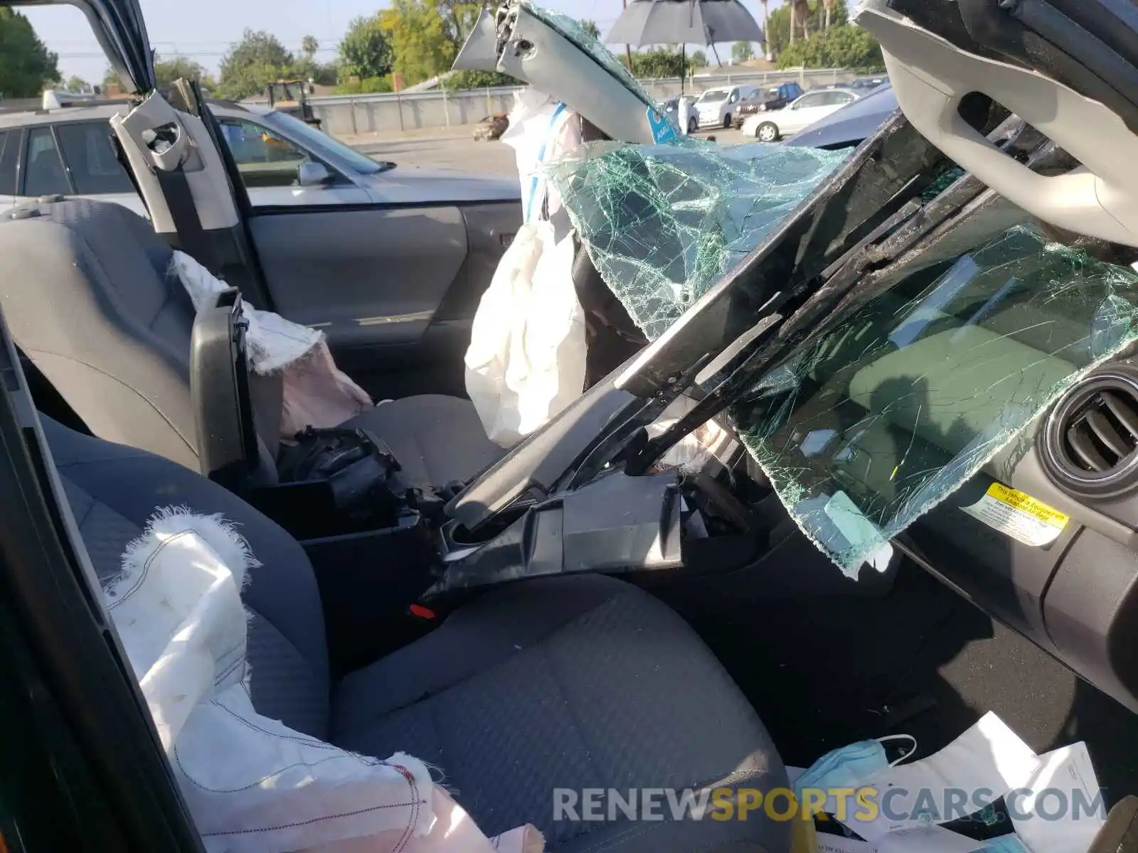 5 Photograph of a damaged car 3TMAZ5CN3MM148323 TOYOTA TACOMA 2021