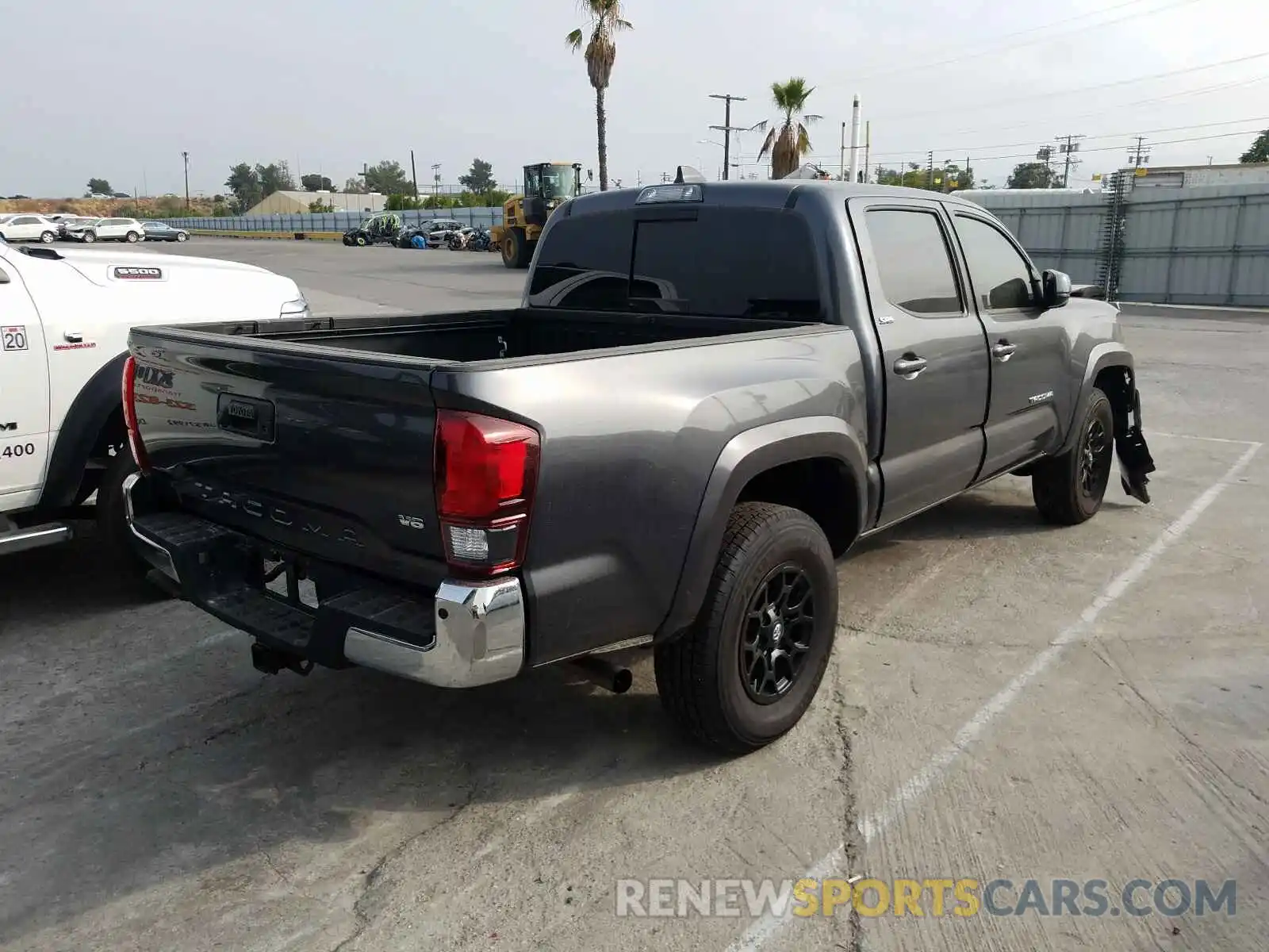 4 Photograph of a damaged car 3TMAZ5CN3MM150945 TOYOTA TACOMA 2021