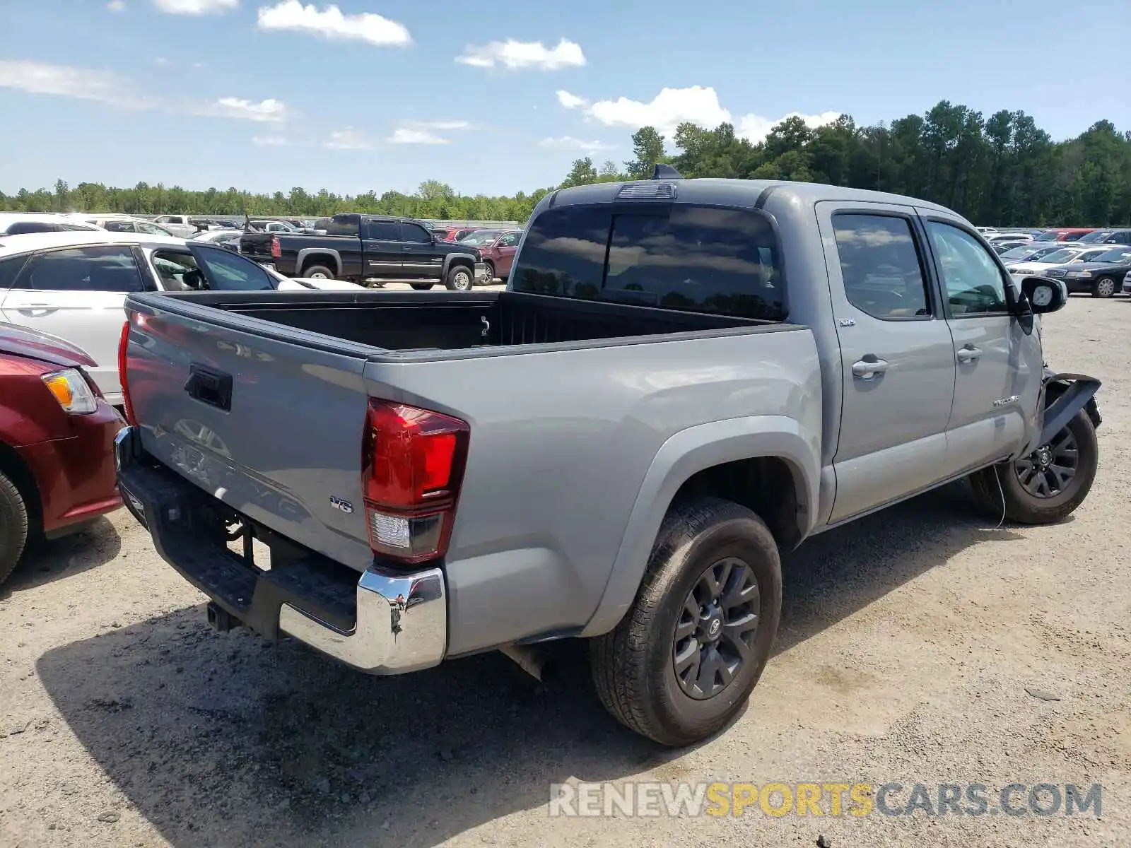 4 Photograph of a damaged car 3TMAZ5CN3MM152727 TOYOTA TACOMA 2021