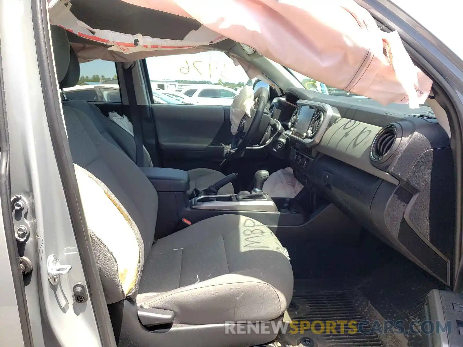 5 Photograph of a damaged car 3TMAZ5CN3MM152727 TOYOTA TACOMA 2021